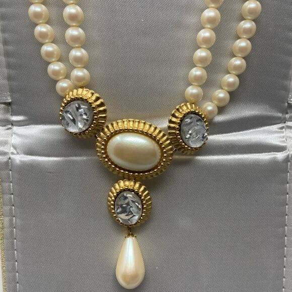 Yves Saint Laurent Vintage Faux Pearl Necklace – Statement Costume Jewelry YSL - Picture 6 of 11